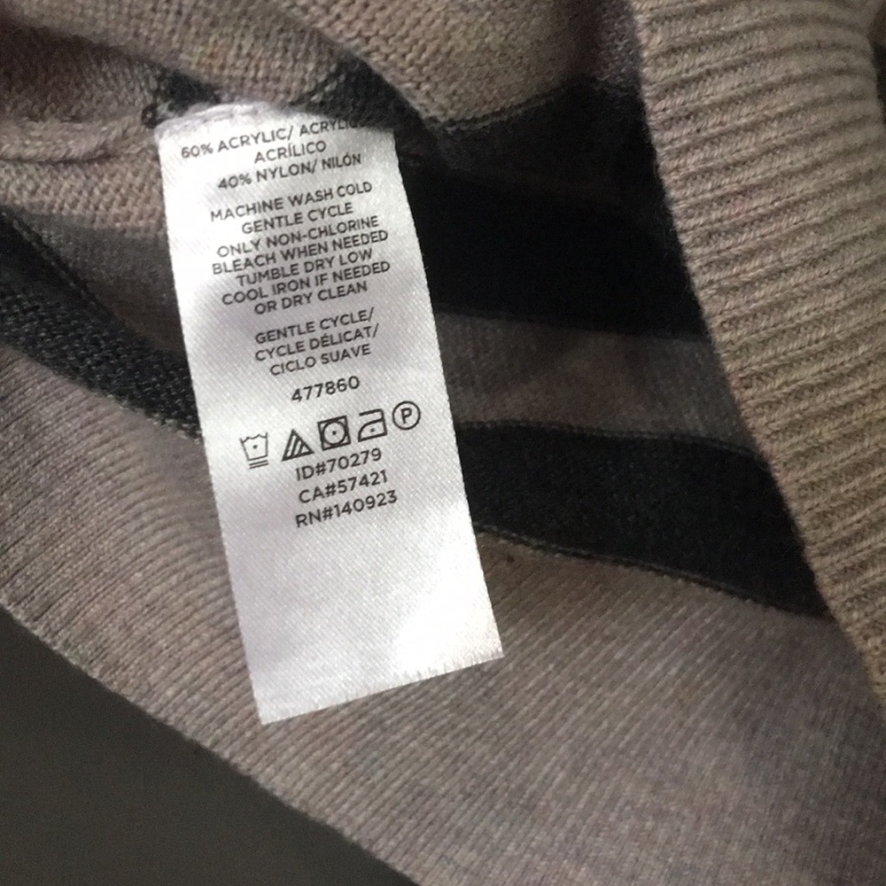 LOFT Sweater - Picture 3 of 5